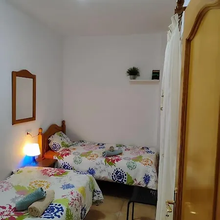 Flat On The - El Palo - - A דירה